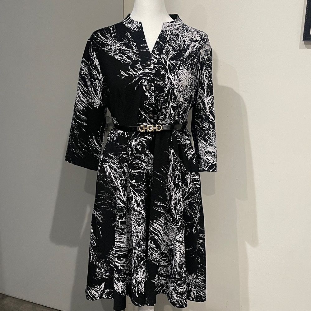 Chic Black and White Long Sleeve Dress